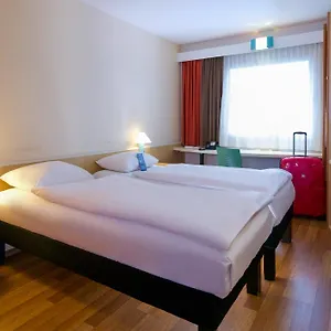 Ibis Potsdamer Platz מלון